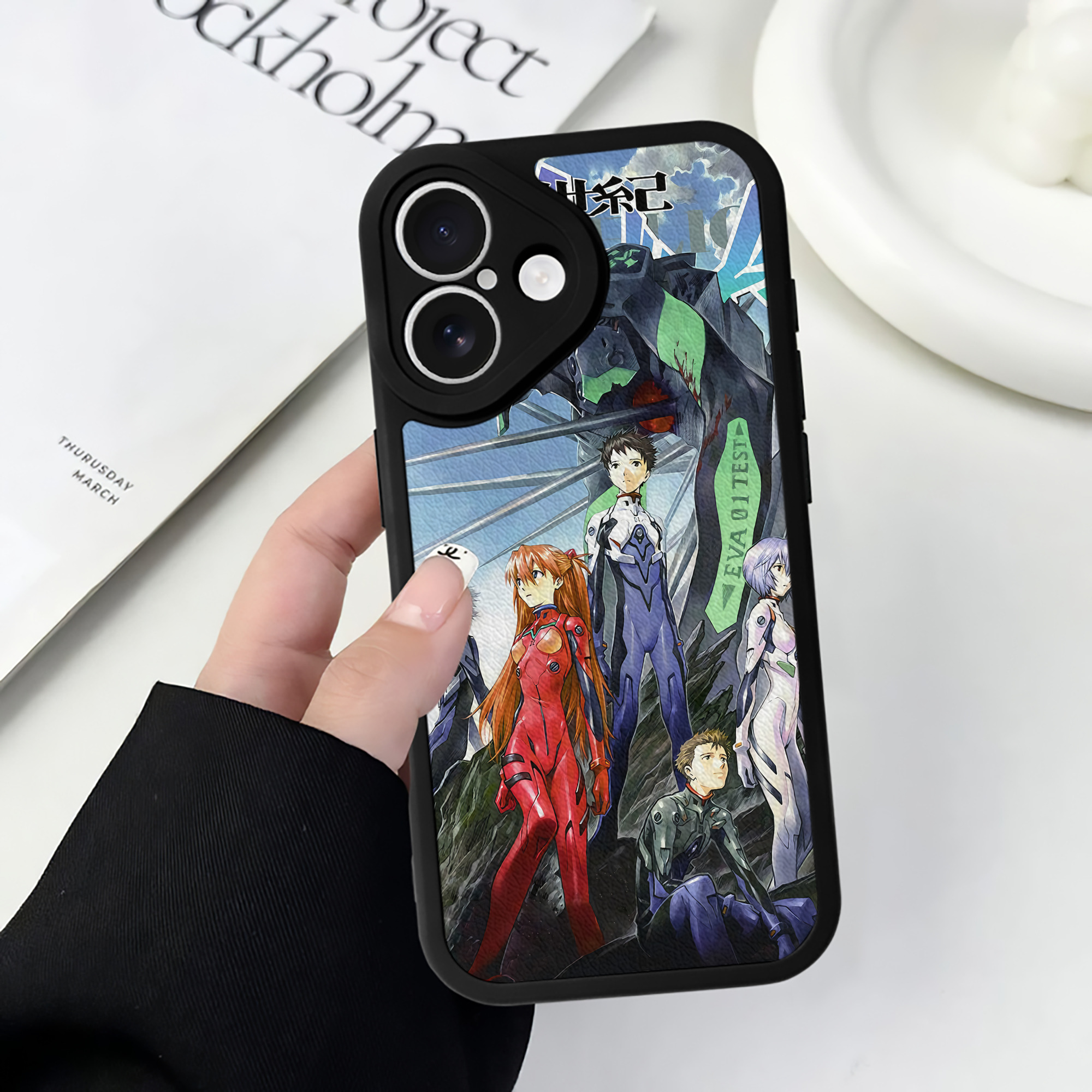（画像用） EVA 新世紀エヴァンゲリオン 【iPhone 16シリーズ対応】シリコンスマホケース（レザー調） 材質：シリコン